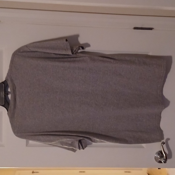 🌺Delta Pro Weight Gray T-Shirt - Picture 8 of 9